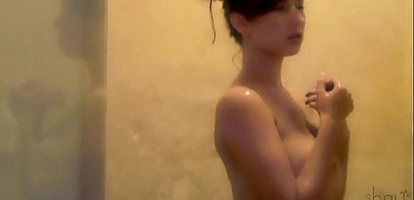  Shay Laren - In The Shower